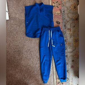 FIGS Royal blue rafaela top in XXS and uman relaxed jogger in regular XS